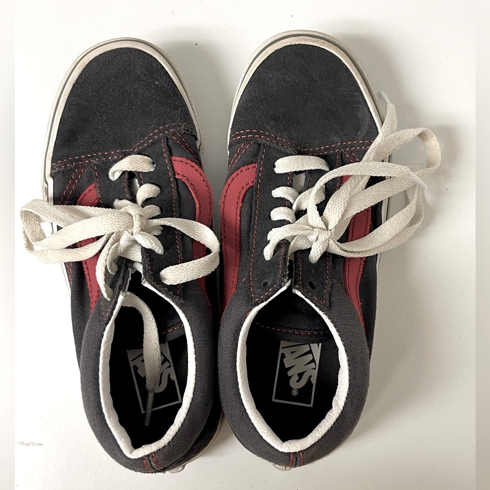 Gray and Red Vans Kinds sz 1